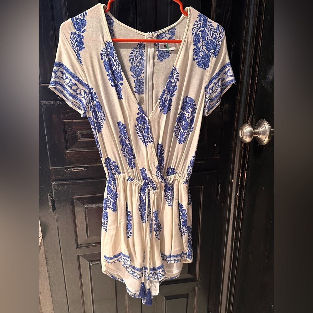 Reverse Cream And Blue Patterned Romper - image 2